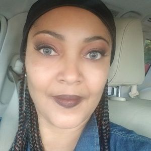 Meet your Posher, Paula